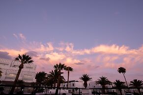 Aequora Lanzarote Suites