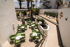 Aequora Lanzarote Suites