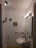 The Willard Munger Inn