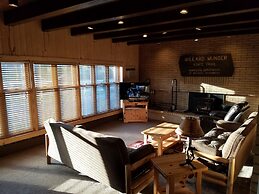 The Willard Munger Inn