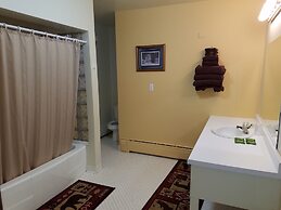 The Willard Munger Inn