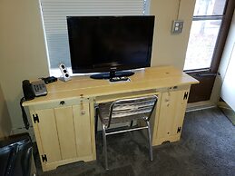 The Willard Munger Inn