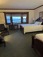 Sands of Time Motor Inn & Harbor House