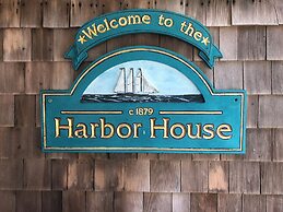 Sands of Time Motor Inn & Harbor House