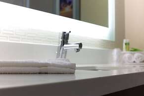 Holiday Inn Express Fargo SW - I-94 Medical Center by IHG