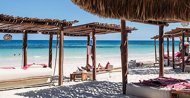 La Zebra Tulum - a Small Luxury Hotel