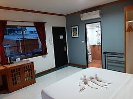 Sea Front Home Boutique - Patong Beach