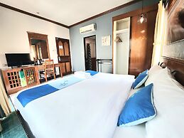Sea Front Home Boutique - Patong Beach
