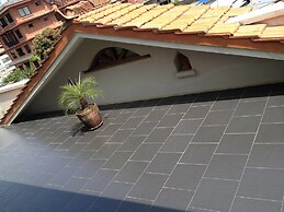 Vardan Resort n' Apartment