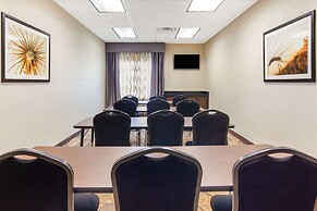 La Quinta Inn & Suites by Wyndham Gonzales TX