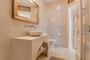 La Residencia Tarifa