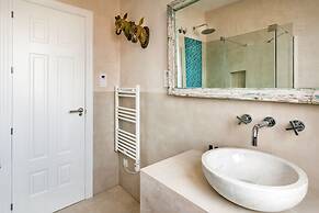 La Residencia Tarifa