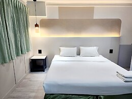 SEATEL Phuket Patong Beach