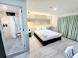 SEATEL Phuket Patong Beach