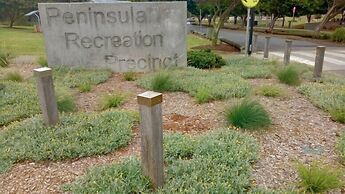 BASE Holidays - Ettalong Beach Premium Apartments