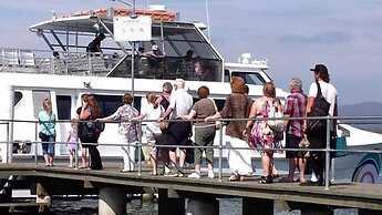 BASE Holidays - Ettalong Beach Premium Apartments