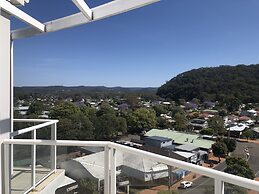 BASE Holidays - Ettalong Beach Premium Apartments