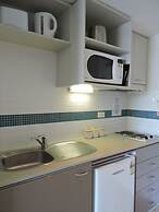 BASE Holidays - Ettalong Beach Premium Apartments