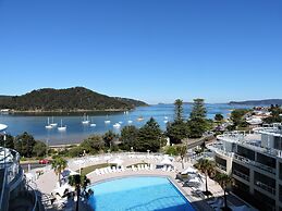 BASE Holidays - Ettalong Beach Premium Apartments