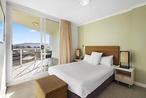BASE Holidays - Ettalong Beach Premium Apartments