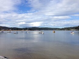 BASE Holidays - Ettalong Beach Premium Apartments