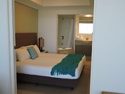 BASE Holidays - Ettalong Beach Premium Apartments