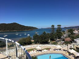 BASE Holidays - Ettalong Beach Premium Apartments