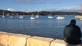 BASE Holidays - Ettalong Beach Premium Apartments