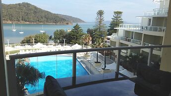BASE Holidays - Ettalong Beach Premium Apartments
