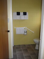 Adelphi Motel