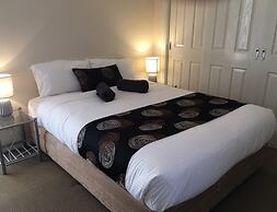 Melton Motor Inn & Apartments