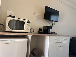 Melton Motor Inn & Apartments