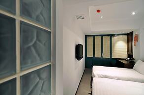 Mingle Place by The Park