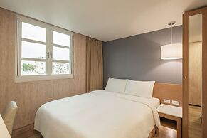 Kindness Hotel - Tainan Chihkan Tower