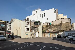 Kindness Hotel - Tainan Chihkan Tower