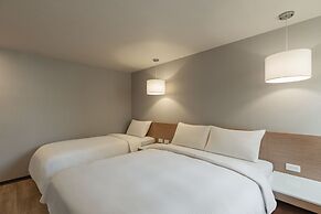 Kindness Hotel - Tainan Chihkan Tower