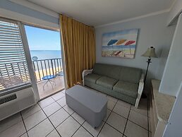 Traders Inn Beach Club