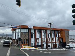 Marine Inn