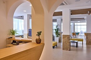 Universal Hotel Bikini