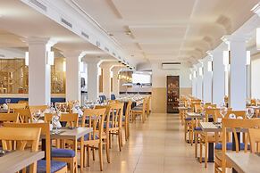 Universal Hotel Bikini