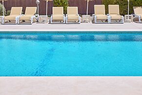 Universal Hotel Bikini