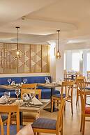 Universal Hotel Bikini