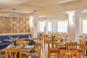 Universal Hotel Bikini