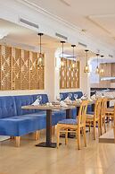 Universal Hotel Bikini