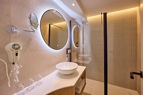 Universal Hotel Bikini