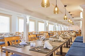 Universal Hotel Bikini