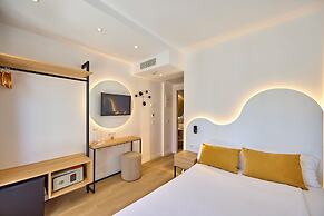 Universal Hotel Bikini