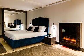 Piazza Farnese Luxury Suites