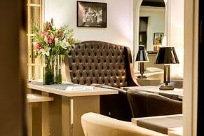 Piazza Farnese Luxury Suites