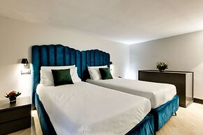 Piazza Farnese Luxury Suites